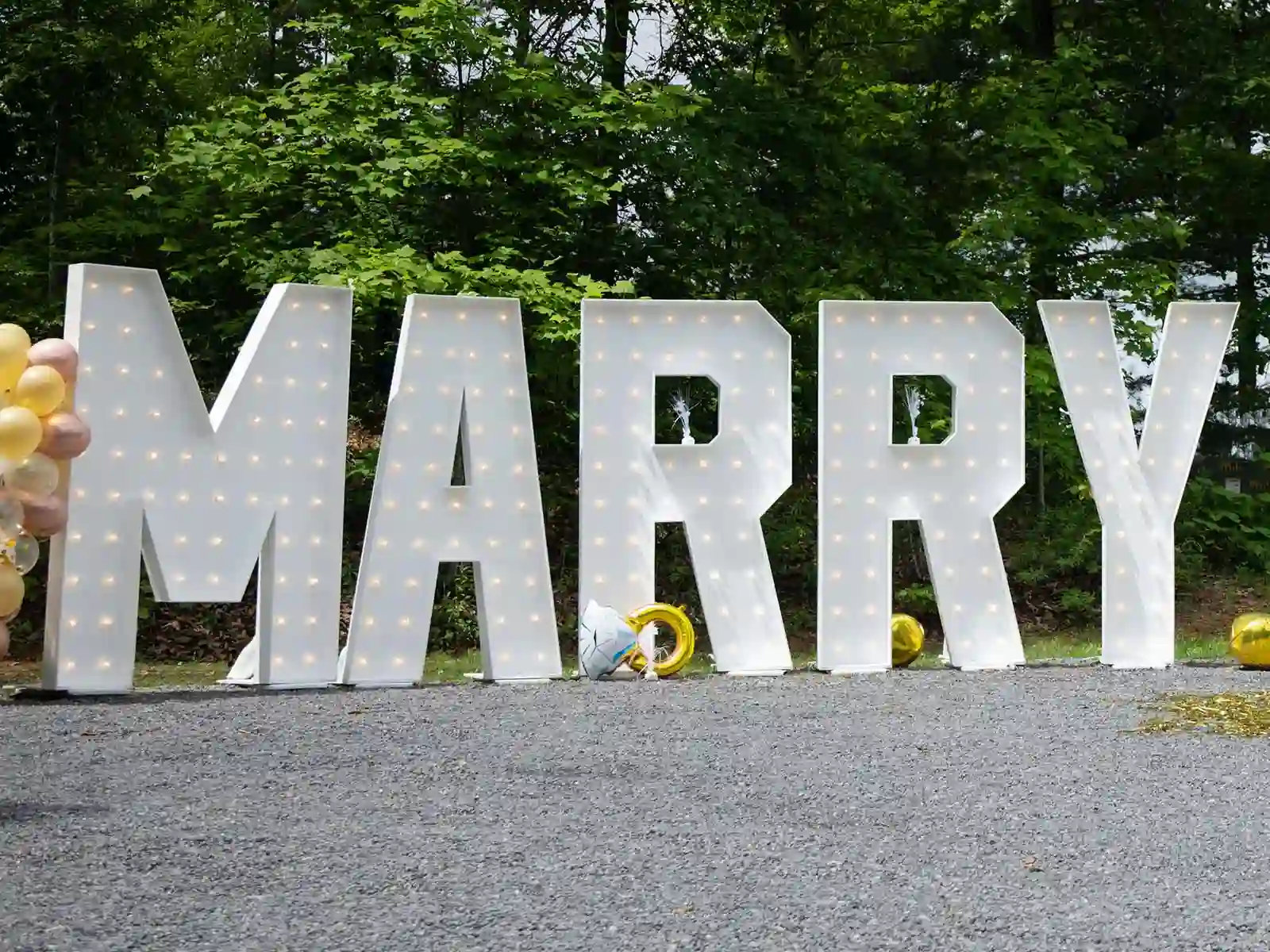 Giant 7-foot-tall Marry Me Marquee Letters spelling “MARRY” in Nashville, TN